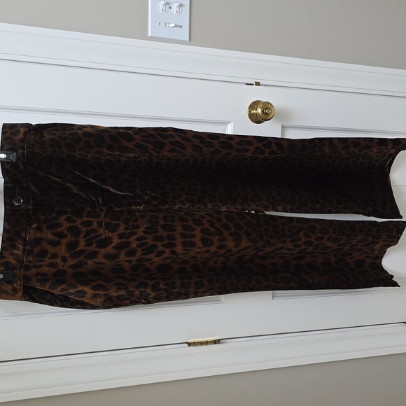 CAbi Party Leopard Print Wide-Leg Pants And Tank Top. Medium Tank. Large Pant - Picture 5 of 5